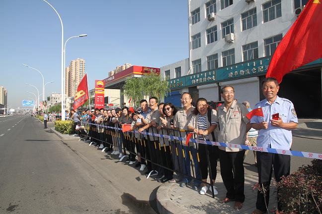 1579400384916577.jpg 赢博在线平台公司齐心协力护航包头首届马拉松赛1.jpg